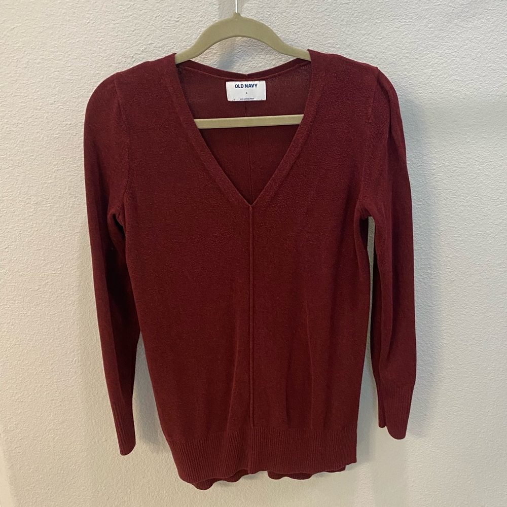 OLD NAVY maroon sweater